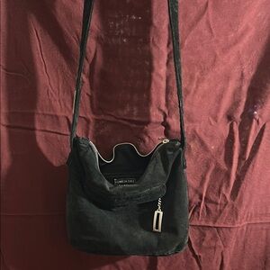 Kenneth Cole Reaction Black Crossbody Bag with Structured Shape